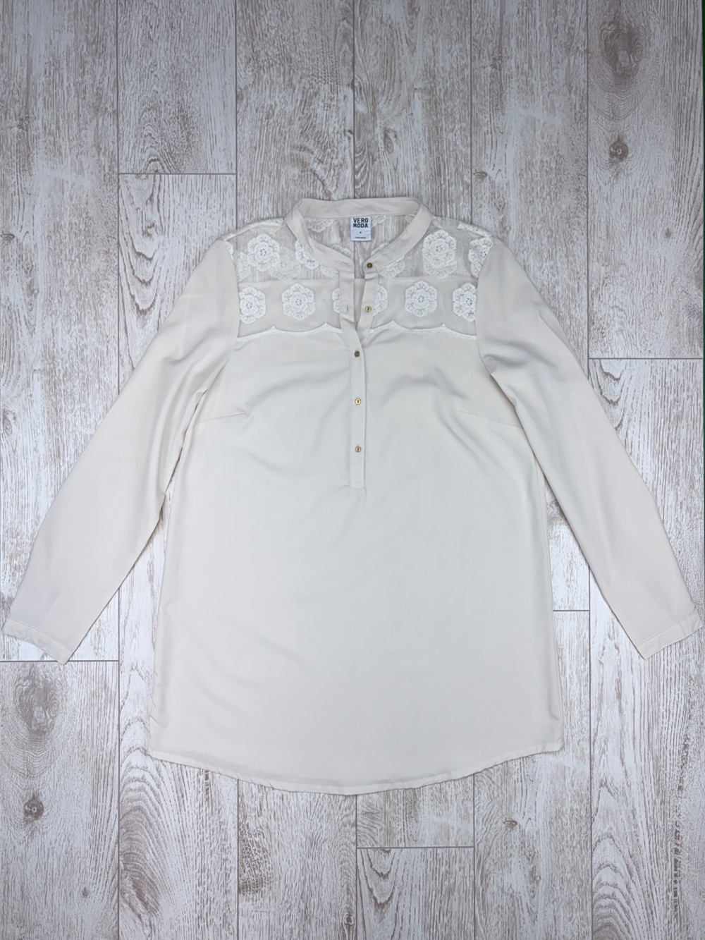 Vero Moda Size M Cream Crochet-Yoke Long Sleeve Tunic